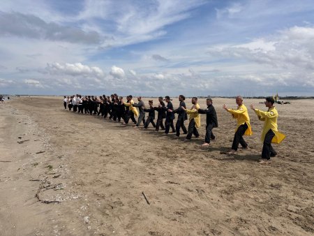 Préparation au bain final dans la mer - Prêt